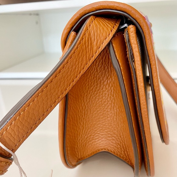 SOLD🌼NEW🌺🌼Tory Burch Britten floral canvas small saddle bag/crossbody - Picture 7 of 16